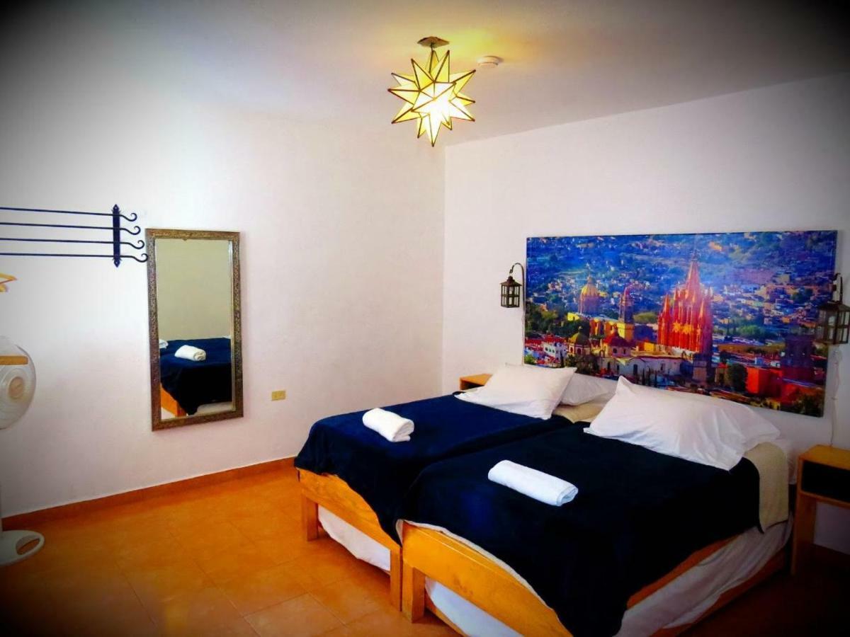 La Catrina Hostel San Miguel de Allende Bagian luar foto
